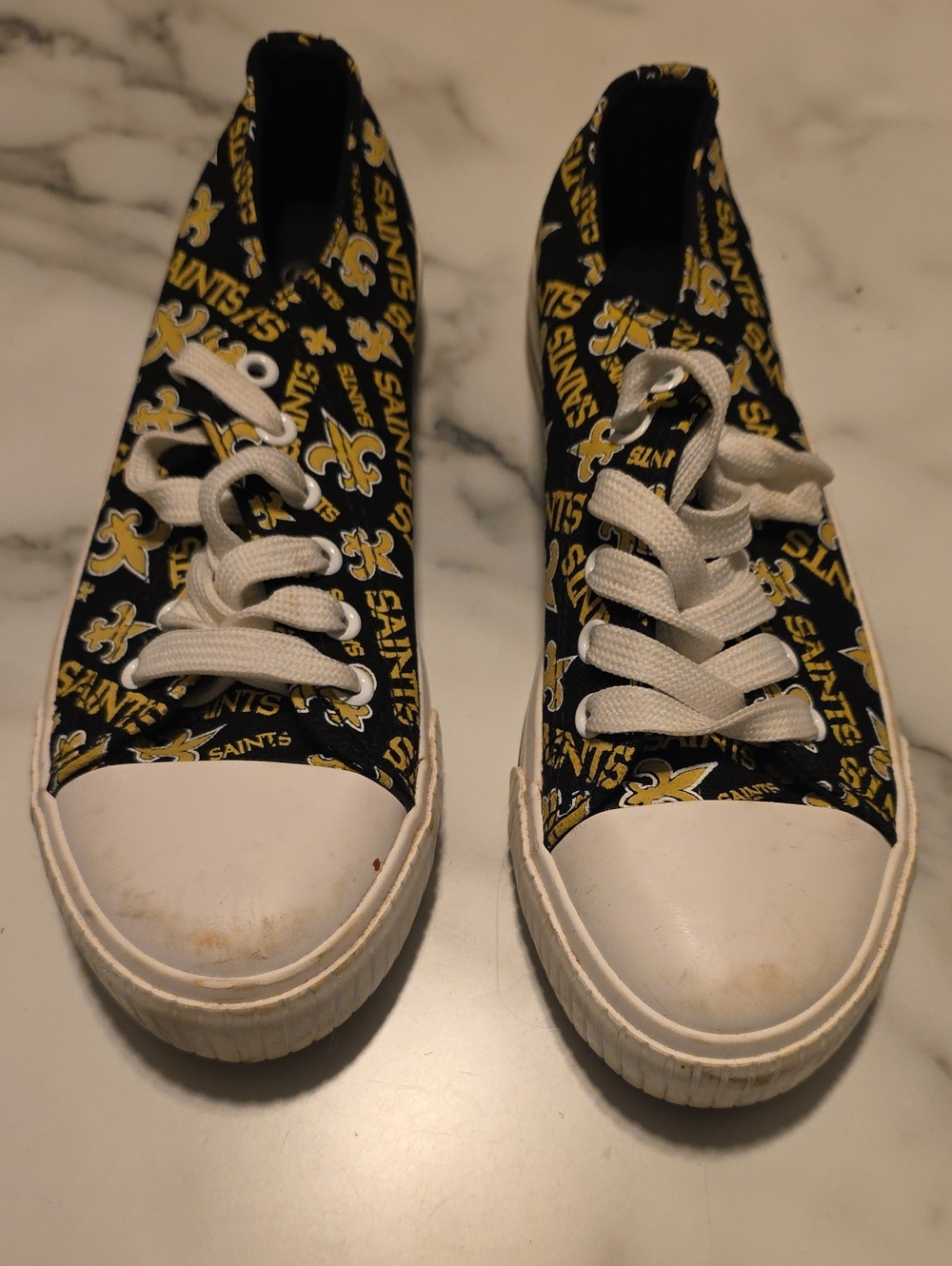 New Orleans Saints sneakers, women's 9